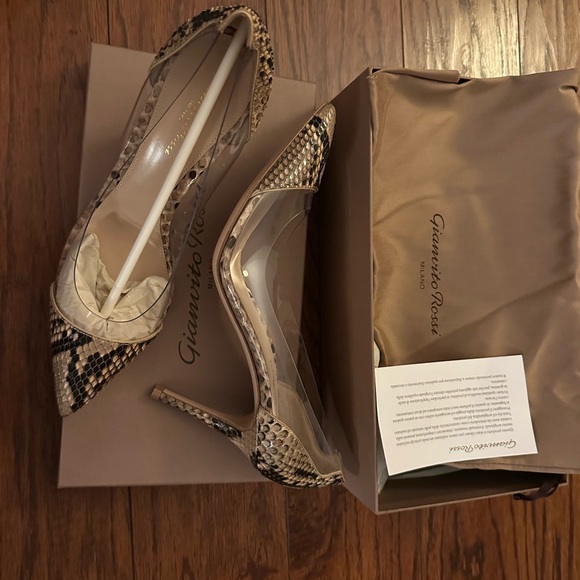Gianvito Rossi Python Plexi Stilettos 39.5 - Picture 8 of 9